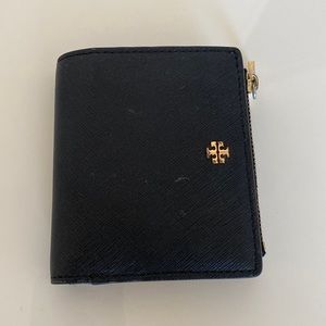 Tory burch black compact wallet, used